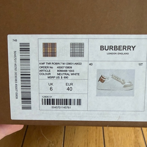 Burberry Men\'s Robin Low Top Sneakers in White vintage check